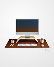 Last inn bildet i Galleri-visningsprogrammet, illustrasjonsbilde av brun skrivebordsmatte av lær.. En illustrasjon som viser størrelse på 95x60. 
