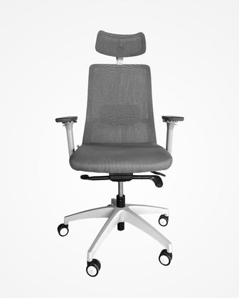 Pomelo kontorstol - grå stoff og lysegrå understell. Ergonomisk kontorstol. Produktbilde fra front.